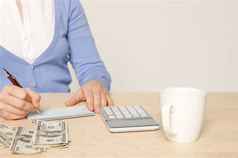 Mastering the Art of Personal Finance for Freelancers: Tips and Tricks"